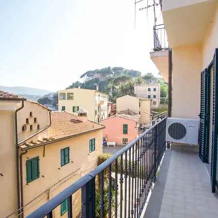 Nel Cuore Di - Goelba Apartment Porto Azzurro